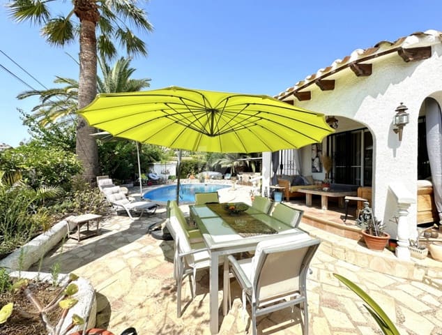 4 soverom Villa til salgs i Pinar del Advocat - Cometa, Teulada-Moraira med svømmebasseng garasje - € 799 000 (Ref: 9171946)