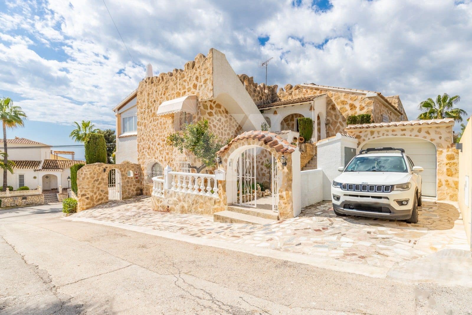 4 soveværelse Villa til salg i Moraira med swimmingpool garage - € 1.925.000 (Ref: 9215624)