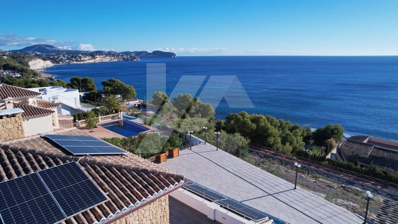 4 makuuhuone Huvila myytävänä paikassa Benissa mukana uima-altaan 
autotalli - 2 490 000 € (Ref: 9215626)