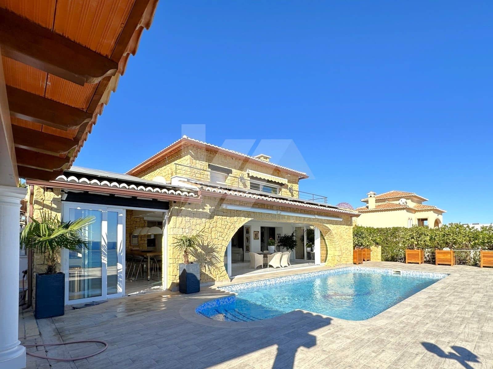 4 makuuhuone Huvila myytävänä paikassa Benissa mukana uima-altaan 
autotalli - 2 490 000 € (Ref: 9215626)