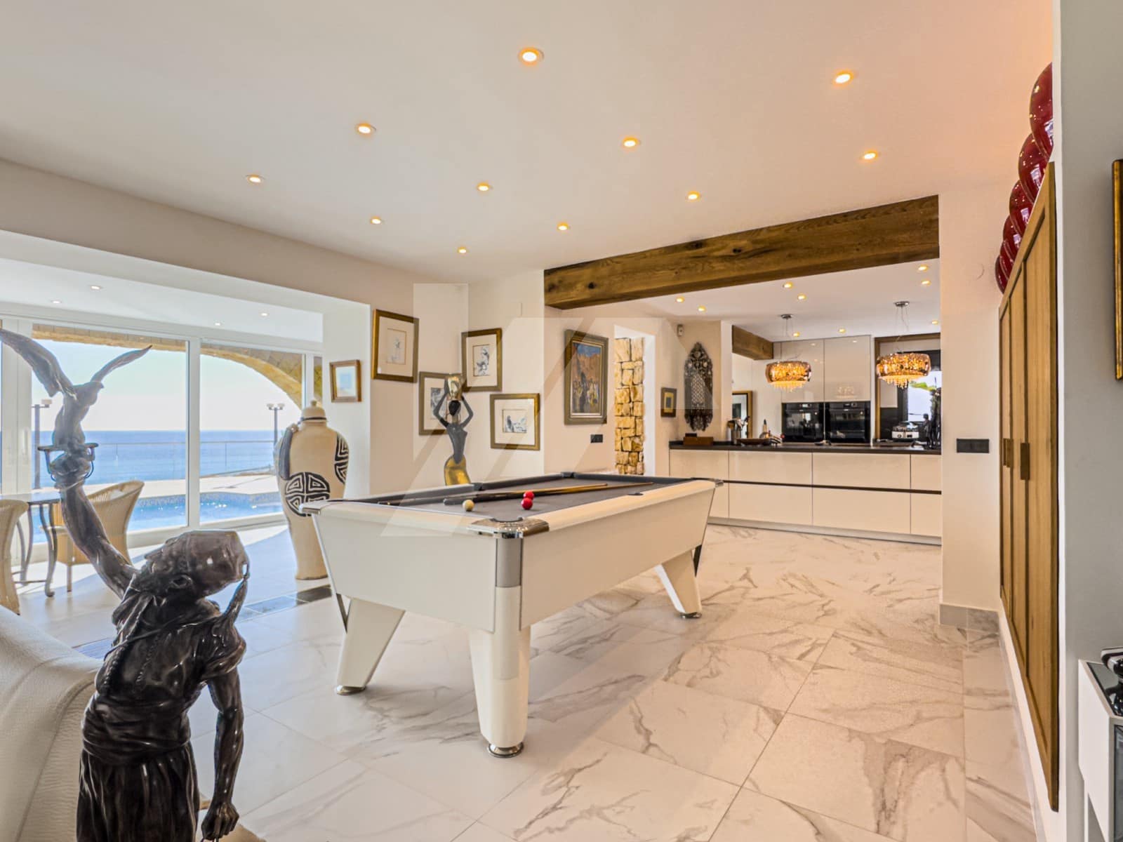 4 makuuhuone Huvila myytävänä paikassa Benissa mukana uima-altaan 
autotalli - 2 490 000 € (Ref: 9215626)