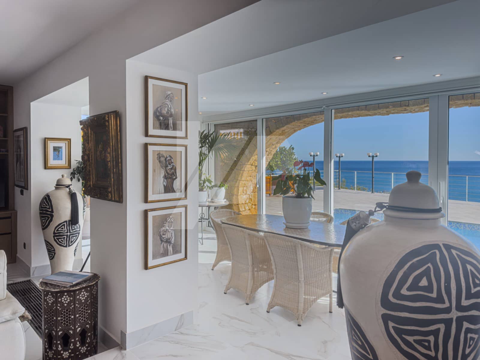 4 makuuhuone Huvila myytävänä paikassa Benissa mukana uima-altaan 
autotalli - 2 490 000 € (Ref: 9215626)