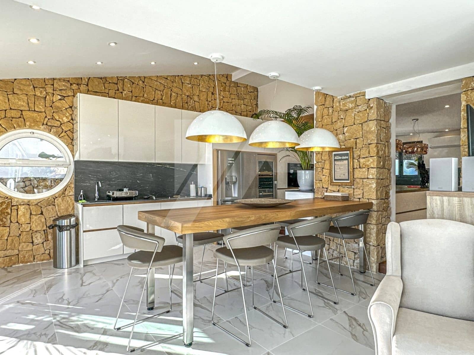 4 makuuhuone Huvila myytävänä paikassa Benissa mukana uima-altaan 
autotalli - 2 490 000 € (Ref: 9215626)