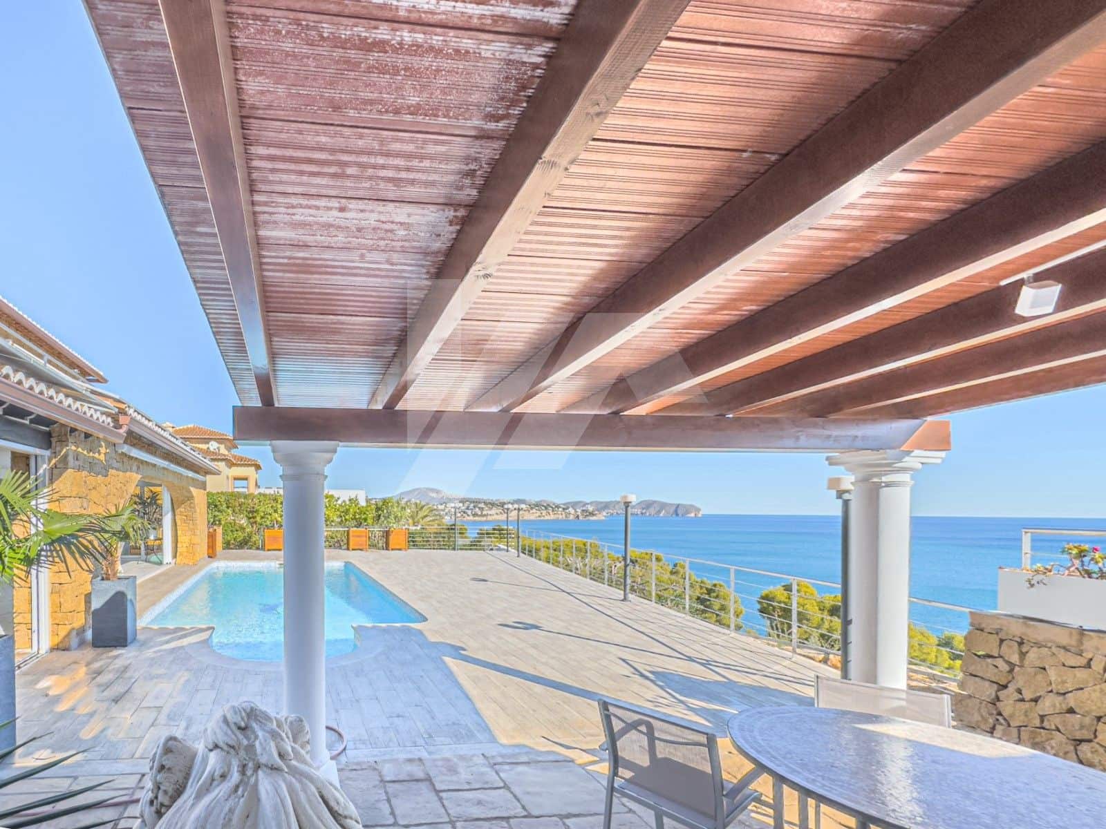 4 makuuhuone Huvila myytävänä paikassa Benissa mukana uima-altaan 
autotalli - 2 490 000 € (Ref: 9215626)