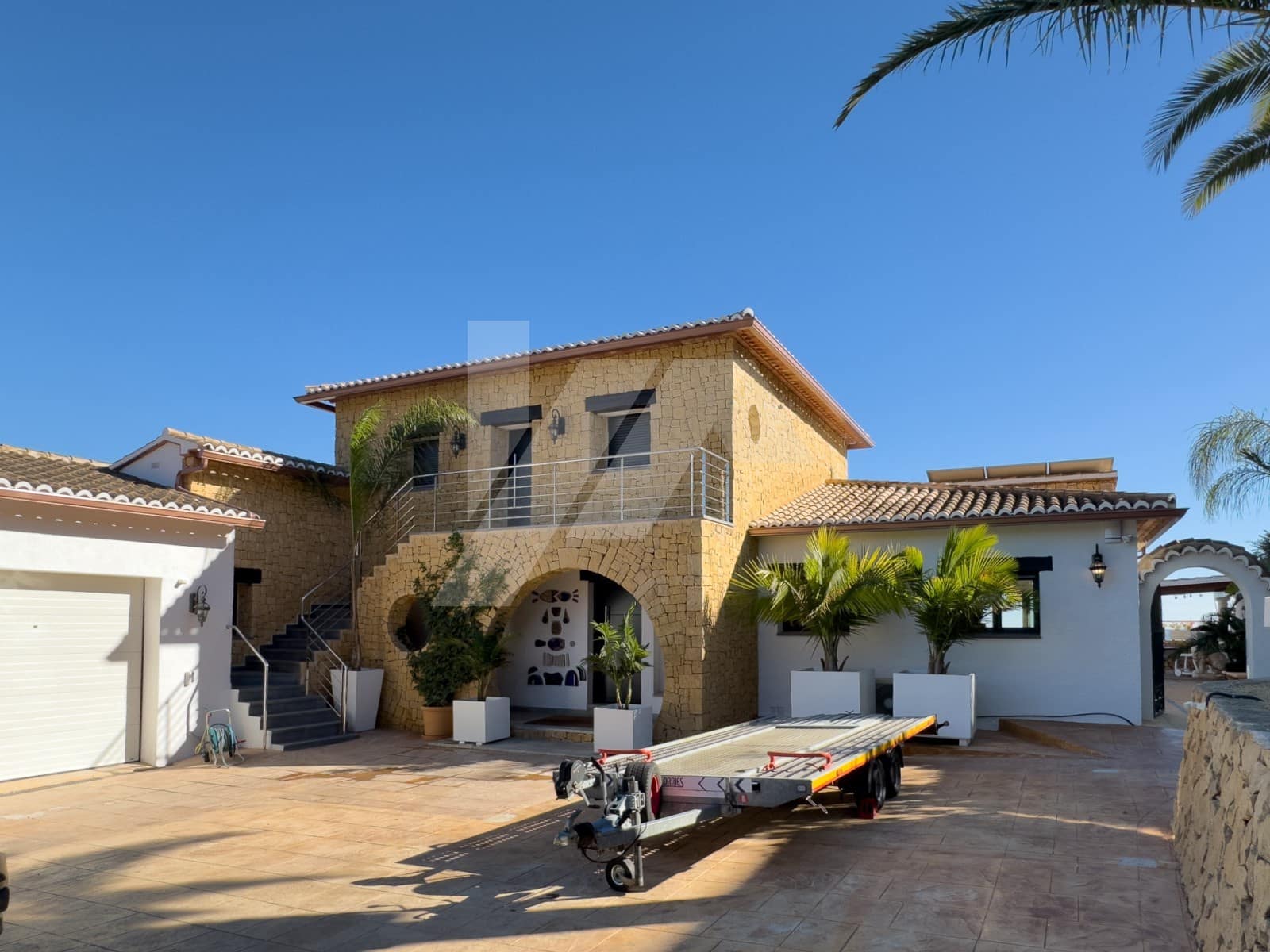 4 makuuhuone Huvila myytävänä paikassa Benissa mukana uima-altaan 
autotalli - 2 490 000 € (Ref: 9215626)