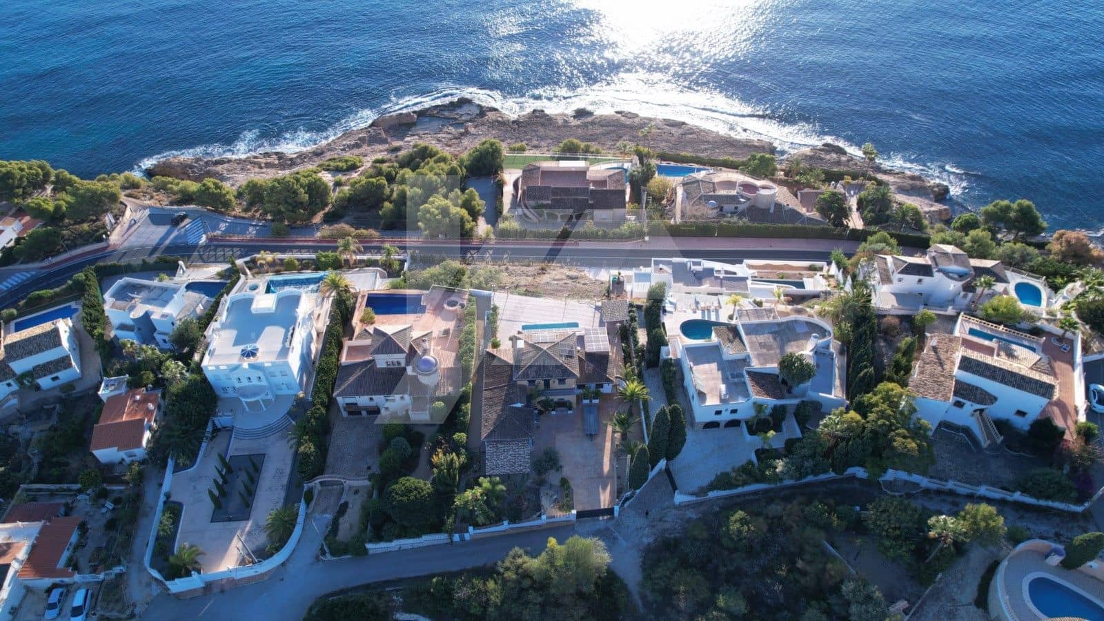 4 makuuhuone Huvila myytävänä paikassa Benissa mukana uima-altaan 
autotalli - 2 490 000 € (Ref: 9215626)