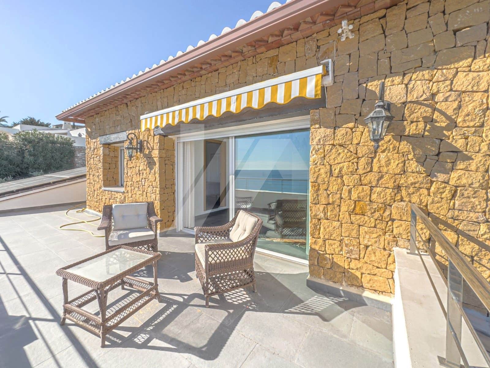 4 makuuhuone Huvila myytävänä paikassa Benissa mukana uima-altaan 
autotalli - 2 490 000 € (Ref: 9215626)