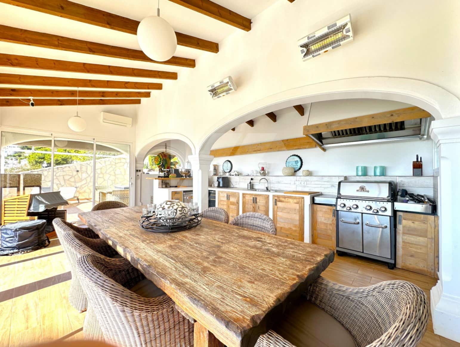 3 soverom Villa til salgs i Moraira med svømmebasseng garasje - € 1 390 000 (Ref: 9238859)