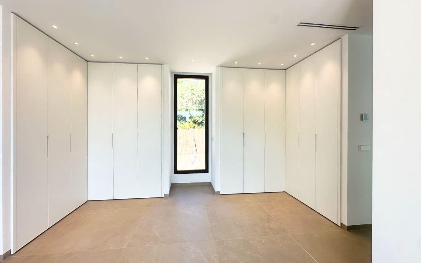 4 bedroom Villa for sale in Altea with pool garage - € 2,795,000 (Ref: 9293354)