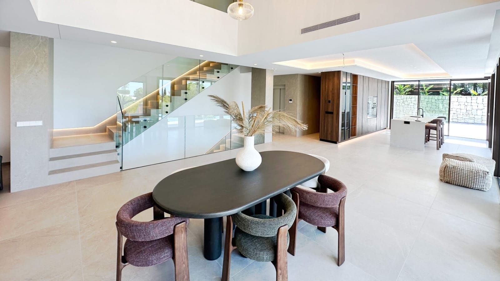 4 bedroom Villa for sale in Altea with pool garage - € 2,795,000 (Ref: 9293354)