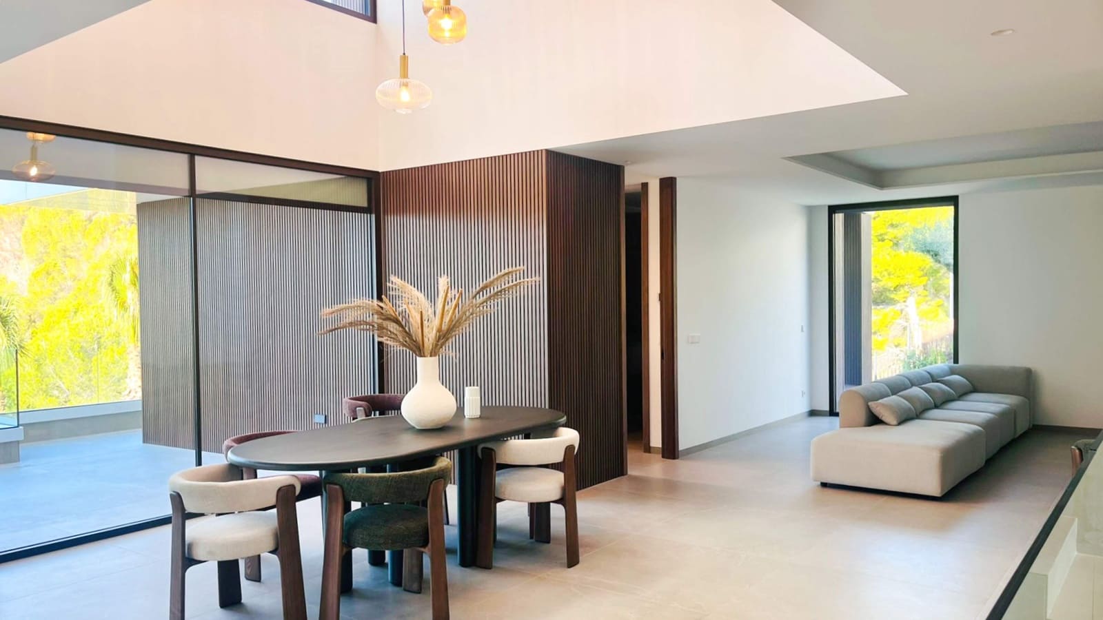 4 bedroom Villa for sale in Altea with pool garage - € 2,795,000 (Ref: 9293354)