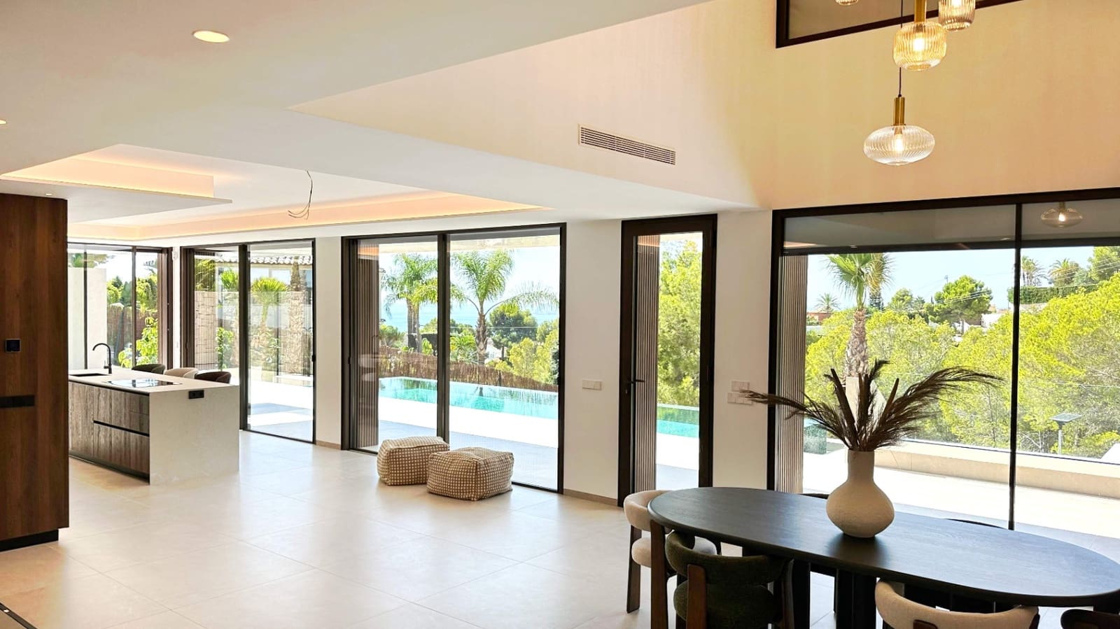 4 bedroom Villa for sale in Altea with pool garage - € 2,795,000 (Ref: 9293354)