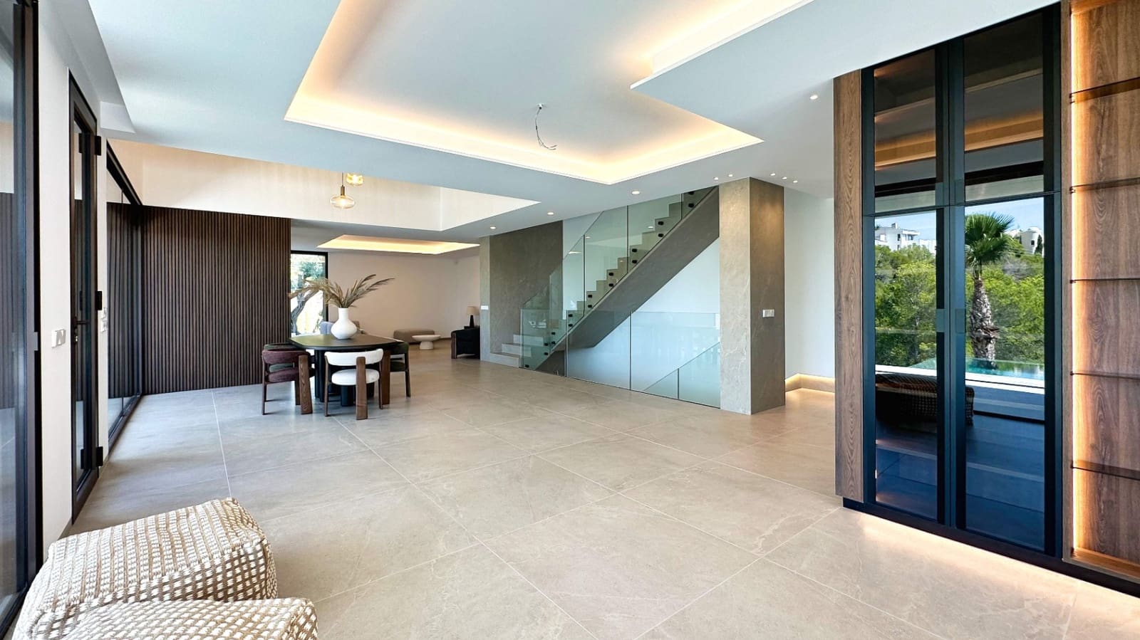 4 bedroom Villa for sale in Altea with pool garage - € 2,795,000 (Ref: 9293354)