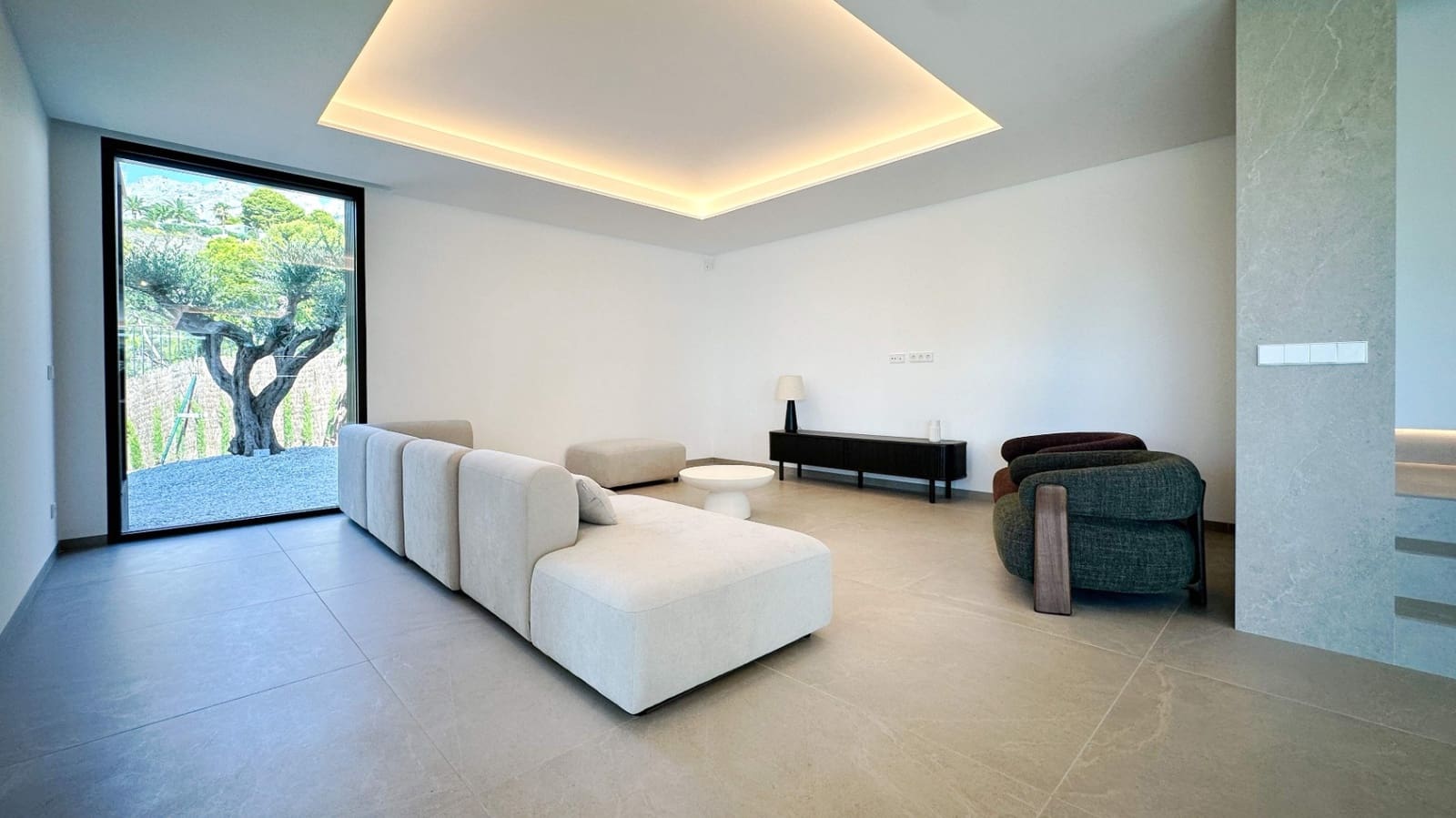 4 bedroom Villa for sale in Altea with pool garage - € 2,795,000 (Ref: 9293354)