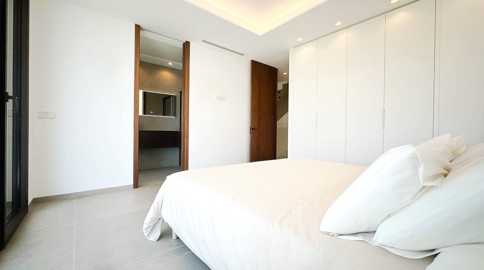 4 bedroom Villa for sale in Altea with pool garage - € 2,795,000 (Ref: 9293354)