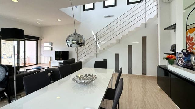 Chalet de 3 habitaciones en Altea en venta con piscina garaje - 695.000 € (Ref: 9293357)