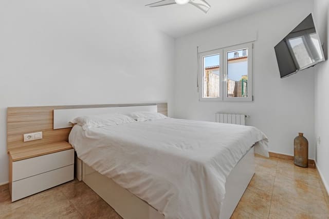 2 slaapkamer Villa te koop in Benitachell / Benitatxell met zwembad garage - € 299.000 (Ref: 9293358)