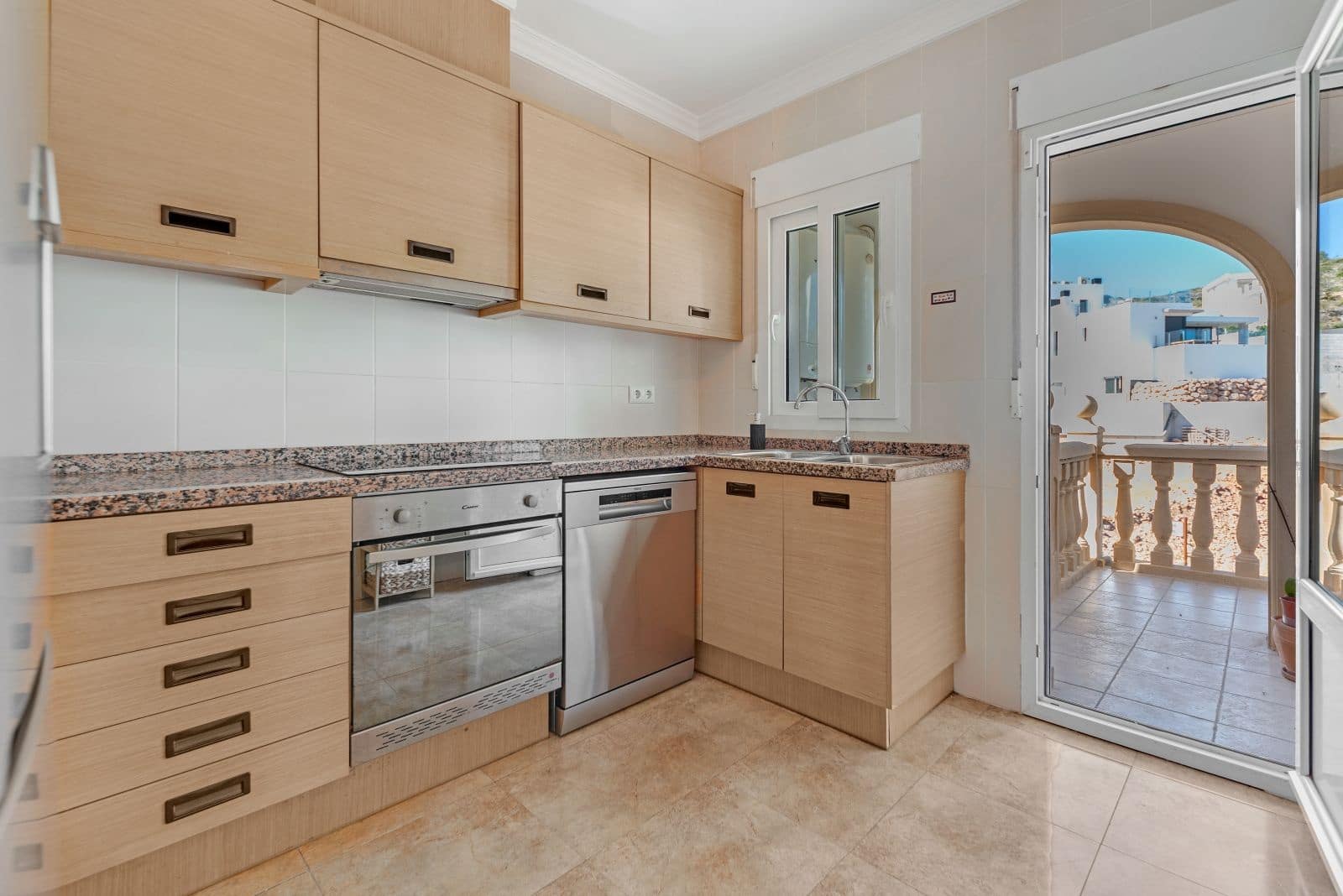 2 slaapkamer Villa te koop in Benitachell / Benitatxell met zwembad garage - € 299.000 (Ref: 9293358)