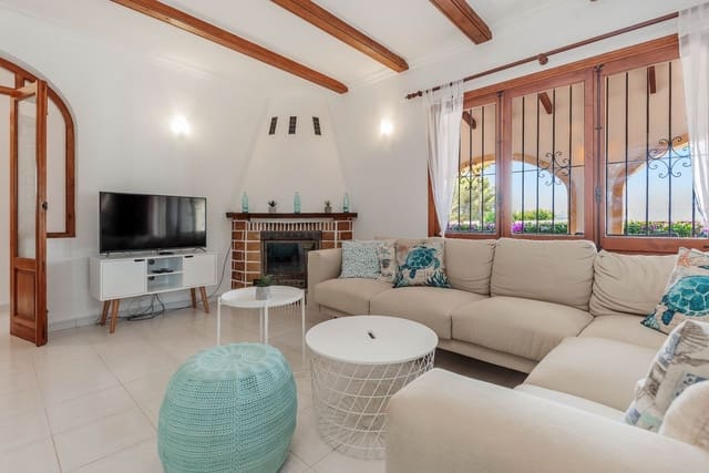 Chalet de 4 habitaciones en Moraira, Teulada-Moraira en venta con piscina garaje - 1.360.000 € (Ref: 9293359)