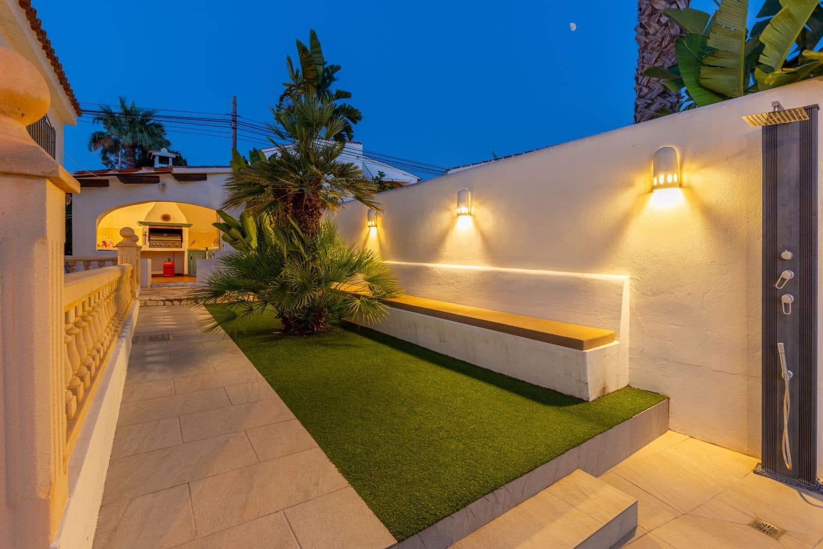 Chalet de 4 habitaciones en Moraira en venta con piscina garaje - 1.360.000 € (Ref: 9293359)