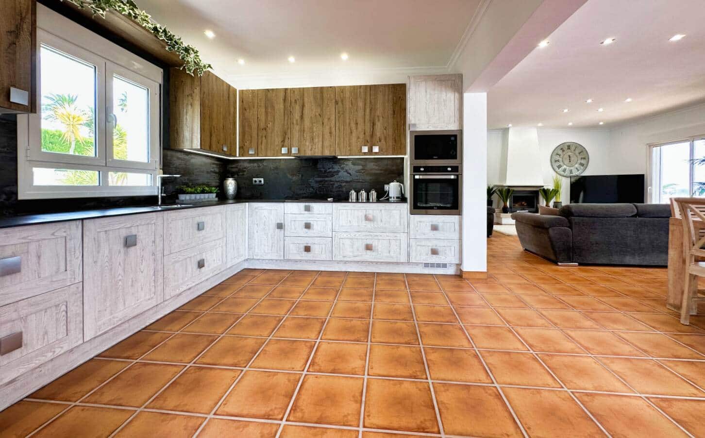 4 bedroom Villa for sale in Calpe / Calp with garage - € 995,000 (Ref: 9293360)