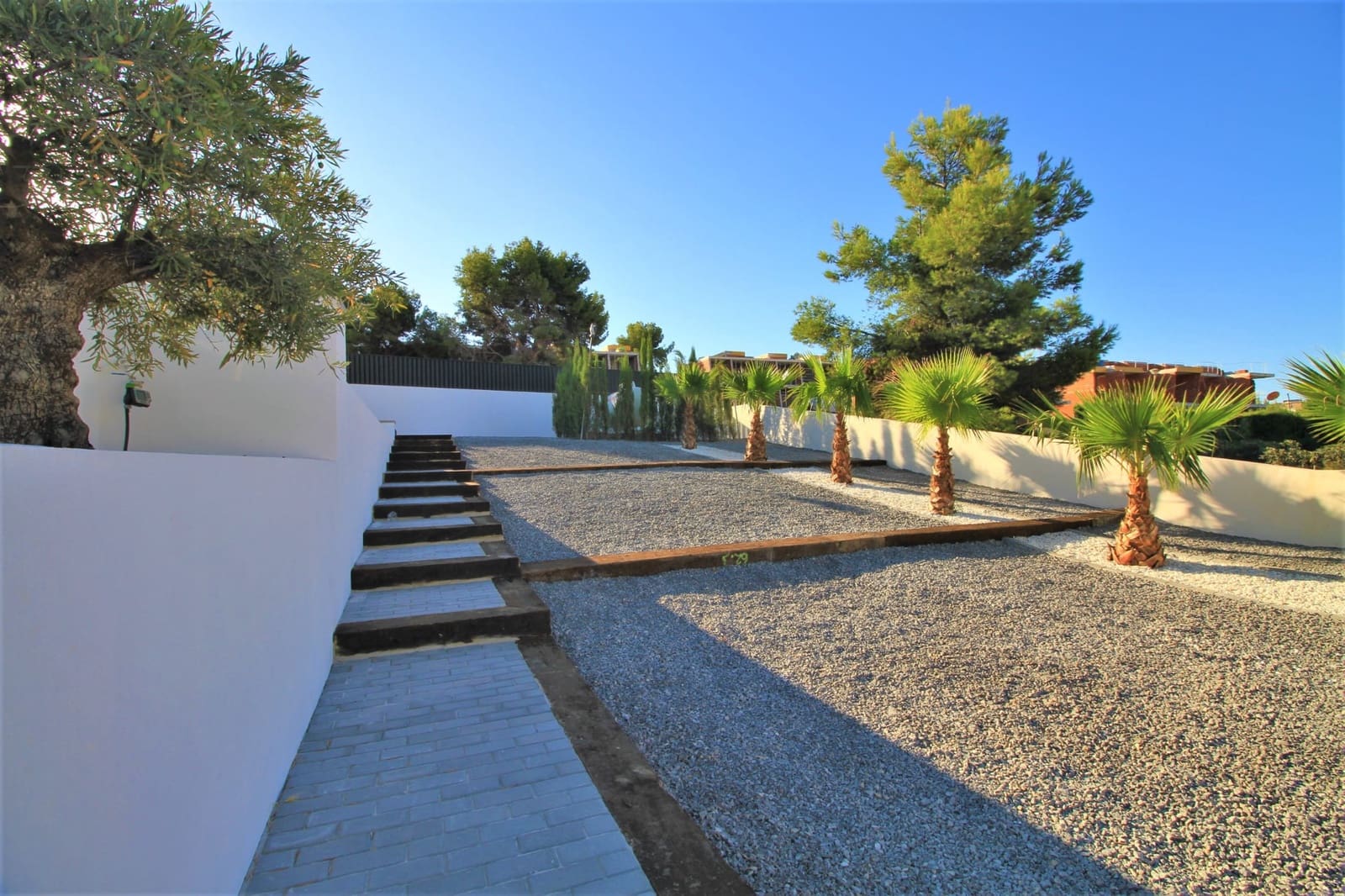 4 bedroom Villa for sale in Calpe / Calp with pool garage - € 1,290,000 (Ref: 9293361)