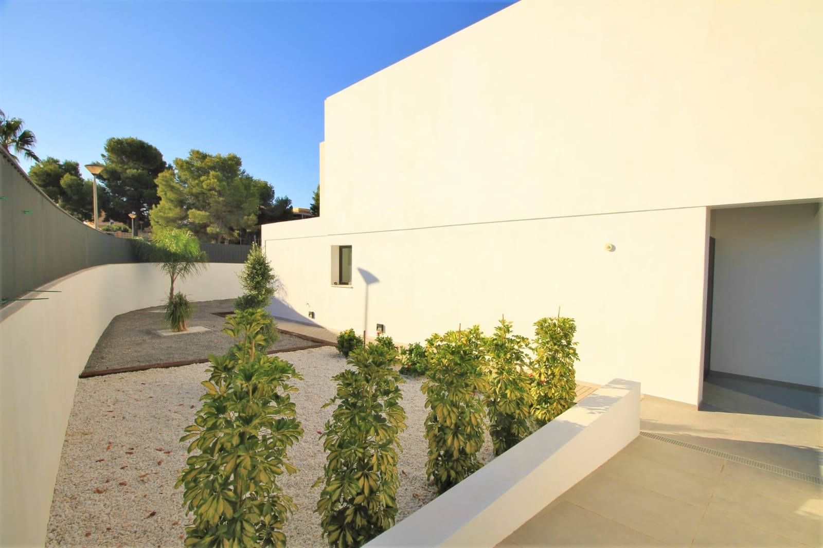 4 bedroom Villa for sale in Calpe / Calp with pool garage - € 1,290,000 (Ref: 9293361)