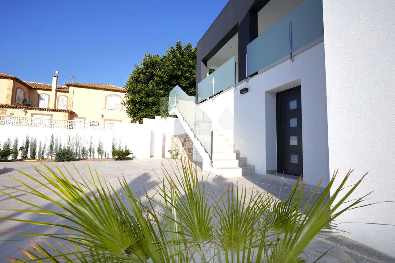 2 bedroom Villa for sale in Calpe / Calp with pool garage - € 840,000 (Ref: 9319887)