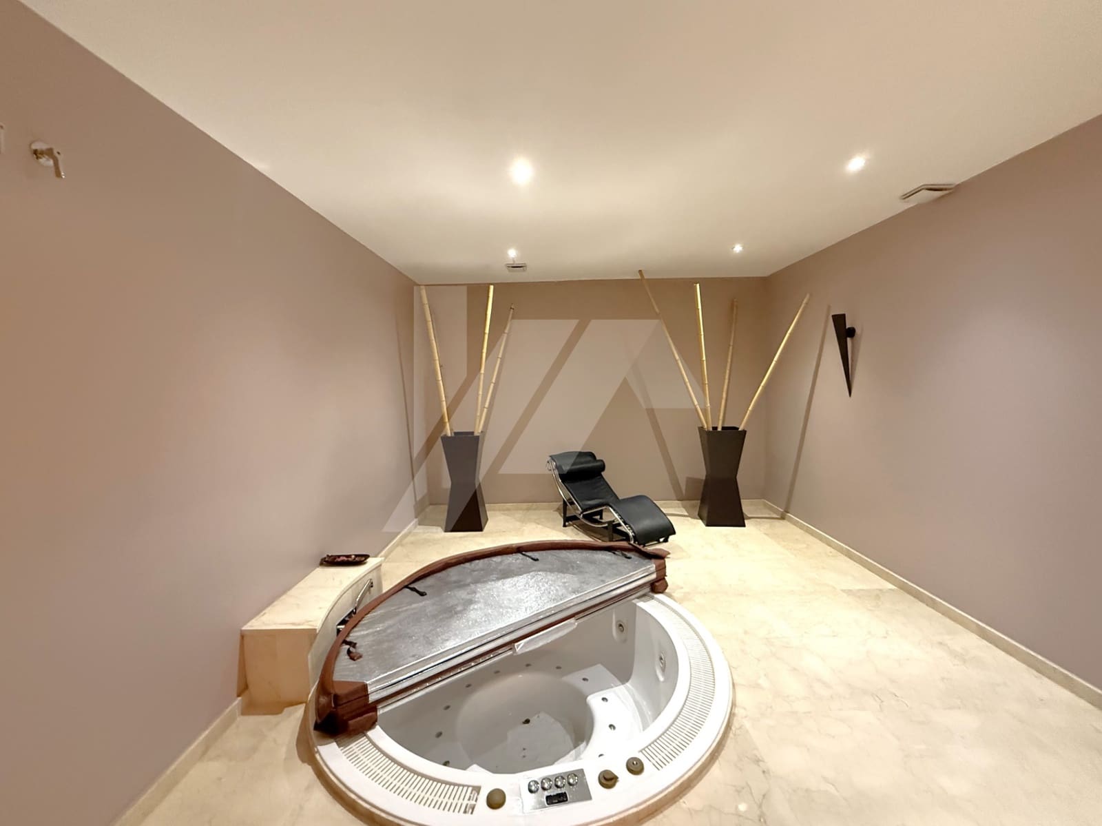 4 slaapkamer Villa te koop in Moraira met zwembad garage - € 1.850.000 (Ref: 9345725)