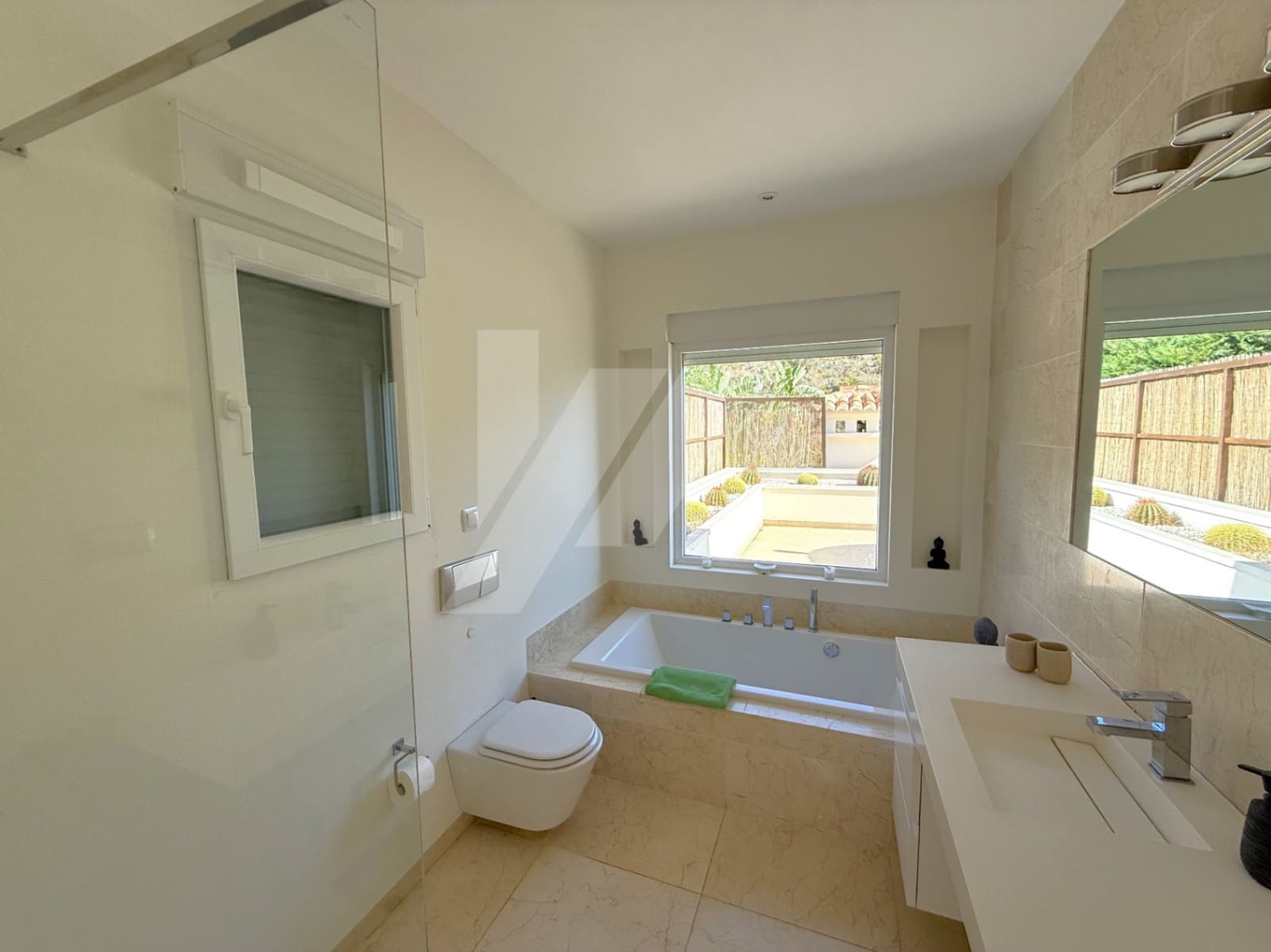 4 slaapkamer Villa te koop in Moraira met zwembad garage - € 1.850.000 (Ref: 9345725)