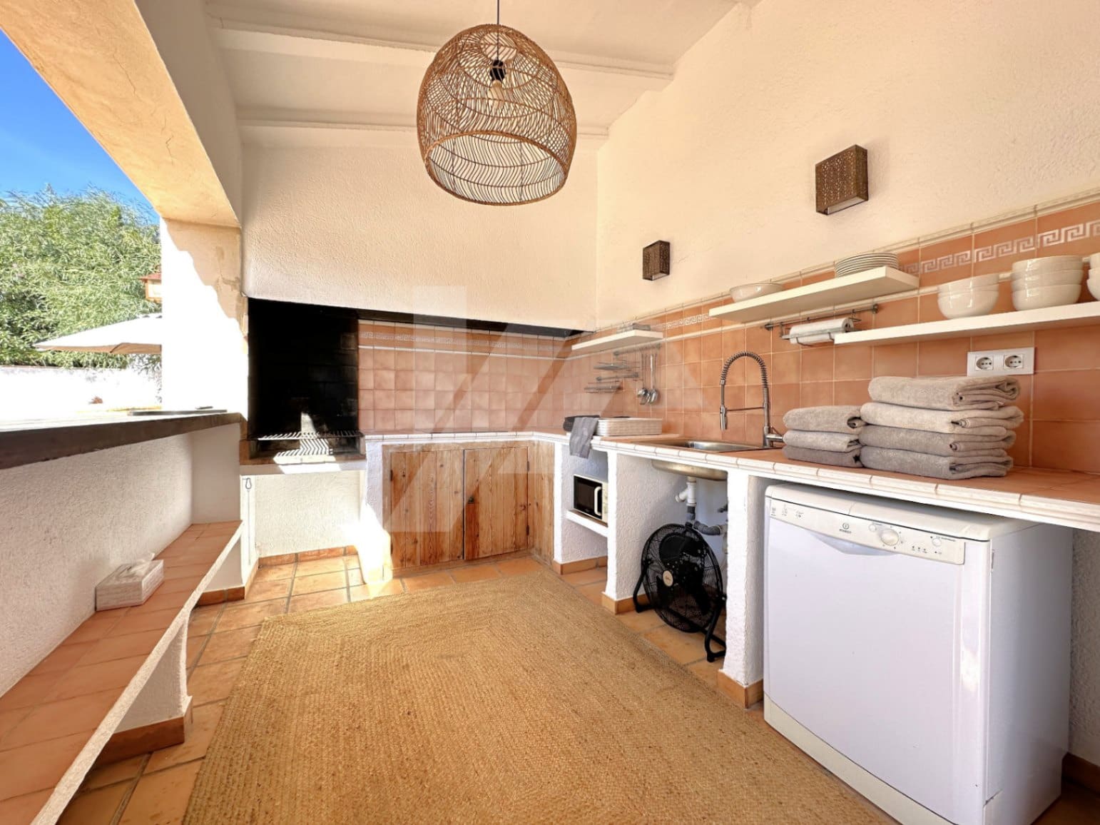 4 bedroom Villa for sale in Cumbre del Sol with pool garage - € 1,400,000 (Ref: 9353976)