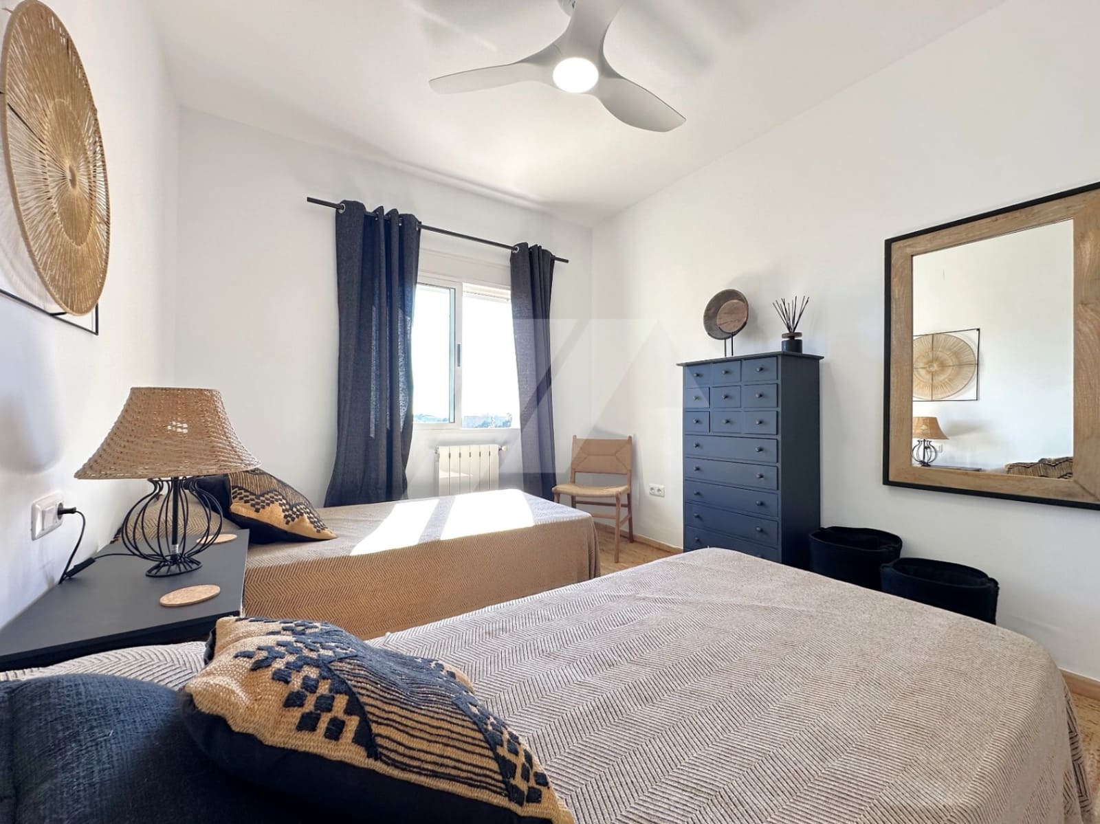 4 bedroom Villa for sale in Cumbre del Sol with pool garage - € 1,400,000 (Ref: 9353976)