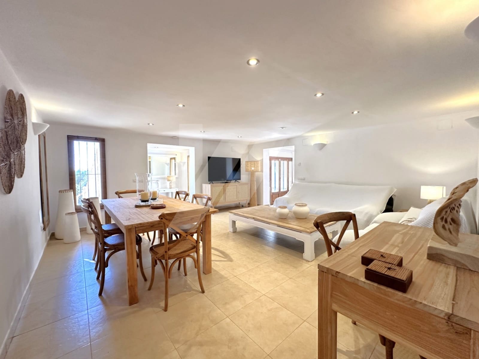 4 bedroom Villa for sale in Cumbre del Sol with pool garage - € 1,400,000 (Ref: 9353976)