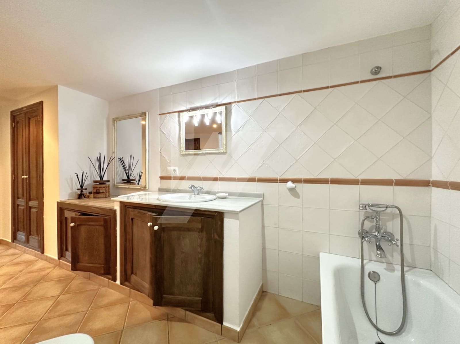 4 bedroom Villa for sale in Cumbre del Sol with pool garage - € 1,400,000 (Ref: 9353976)