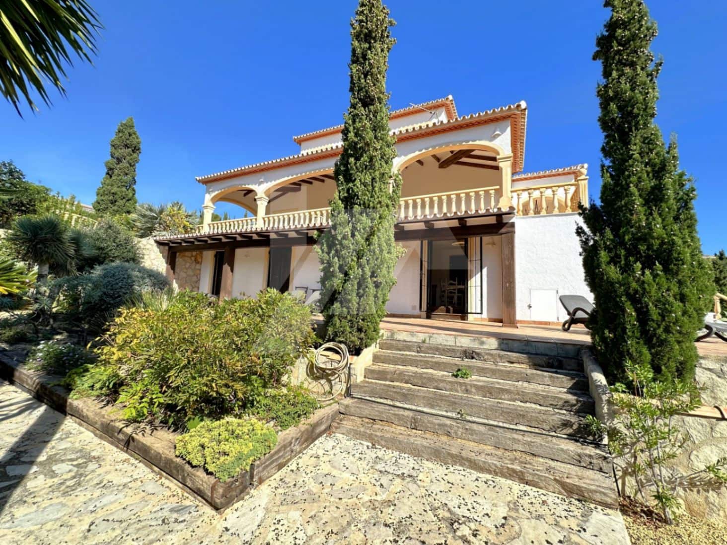 4 bedroom Villa for sale in Cumbre del Sol with pool garage - € 1,400,000 (Ref: 9353976)