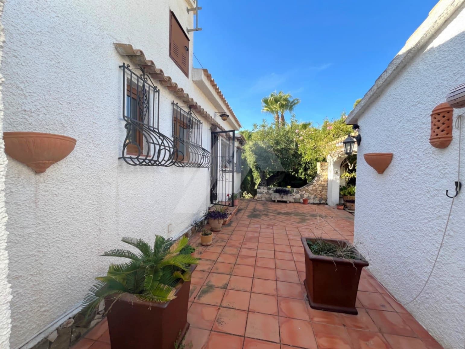 3 bedroom Villa for sale in Benissa with garage - € 720,000 (Ref: 9388773)