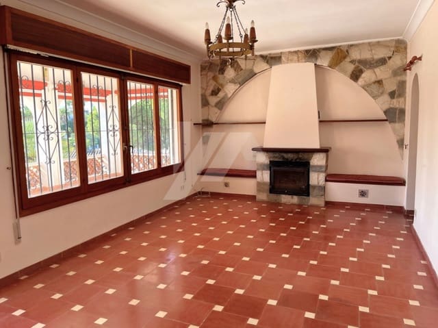 3 bedroom Villa for sale in Benissa with garage - € 720,000 (Ref: 9388773)