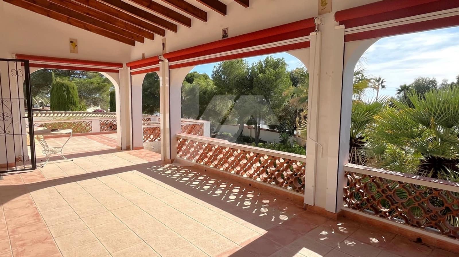 3 bedroom Villa for sale in Benissa with garage - € 720,000 (Ref: 9388773)