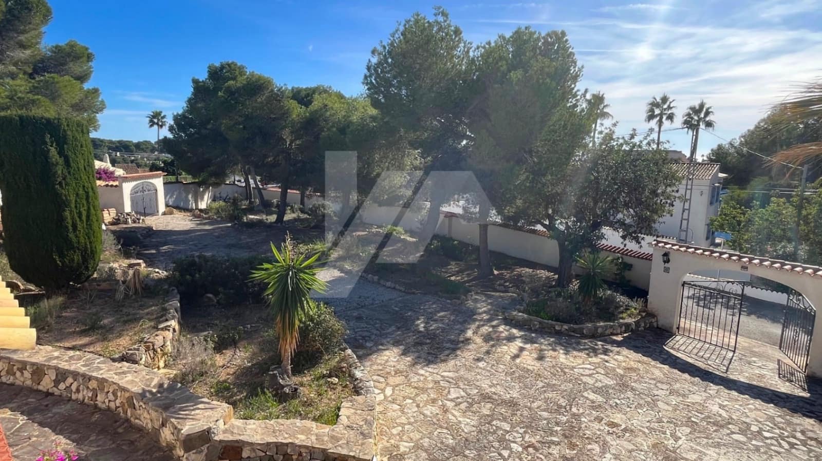 3 bedroom Villa for sale in Benissa with garage - € 720,000 (Ref: 9388773)