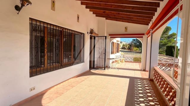 3 bedroom Villa for sale in Benissa with garage - € 720,000 (Ref: 9388773)
