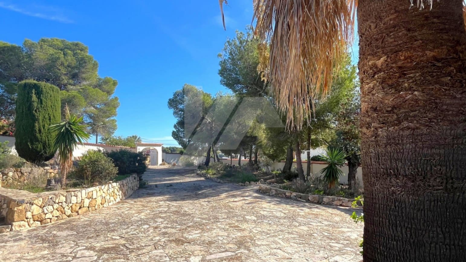 3 bedroom Villa for sale in Benissa with garage - € 720,000 (Ref: 9388773)