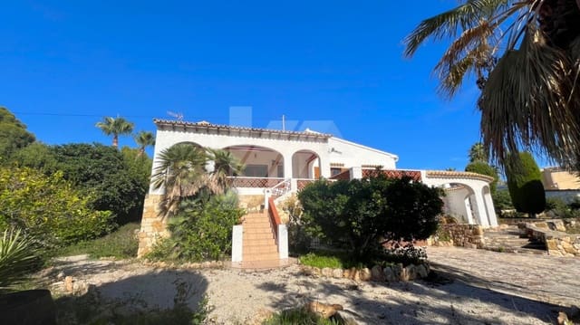 3 bedroom Villa for sale in Benissa with garage - € 720,000 (Ref: 9388773)