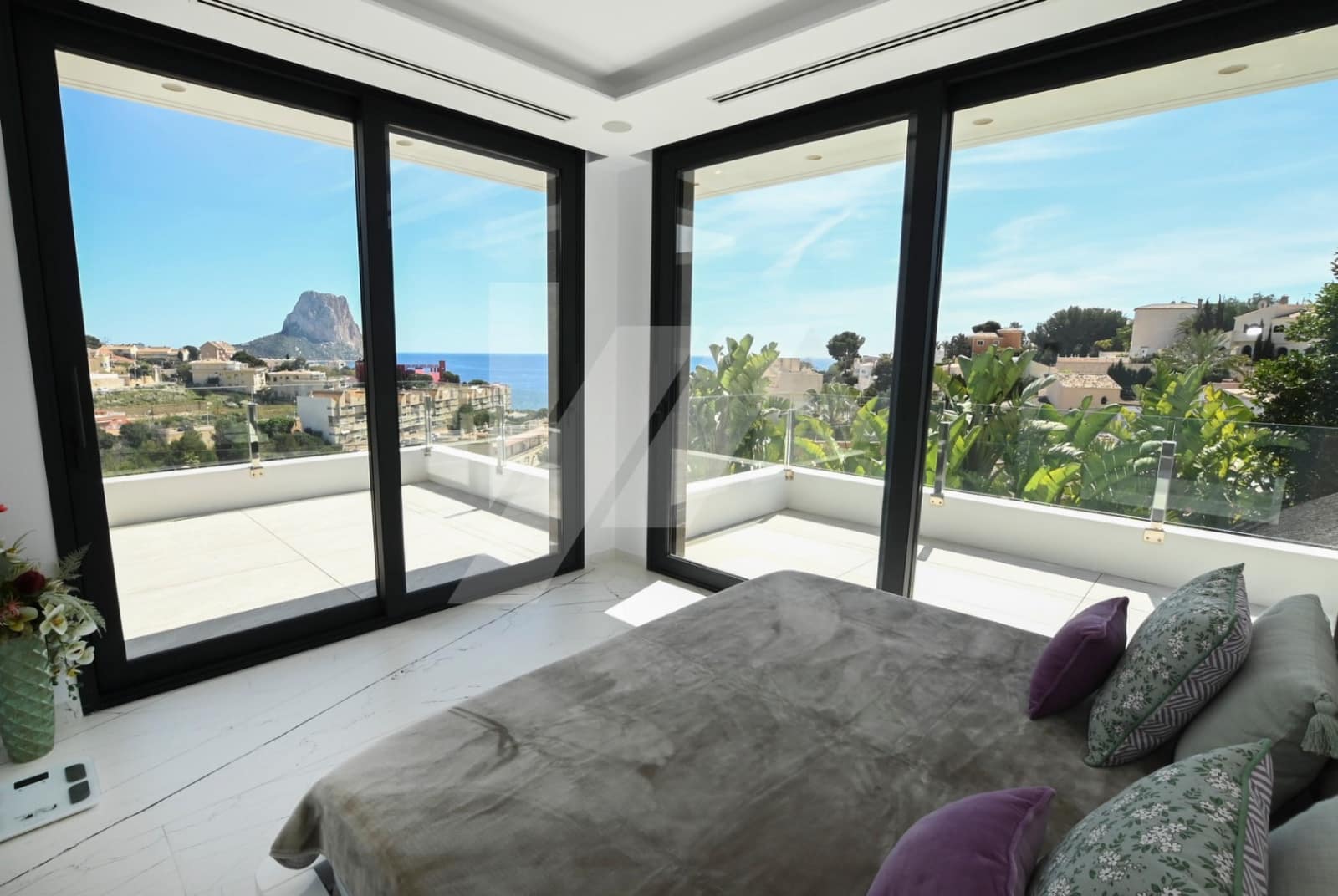 4 chambre Villa/Maison à vendre à Calpe / Calp avec piscine garage - 2 800 000 € (Ref: 9426526)