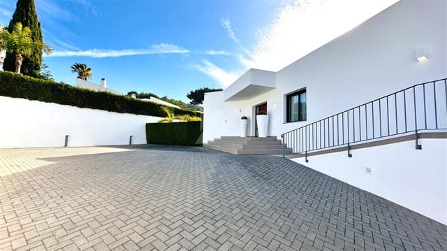 3 soverom Villa til salgs i Paichi, Teulada-Moraira med svømmebasseng garasje - € 1 050 000 (Ref: 9449859)