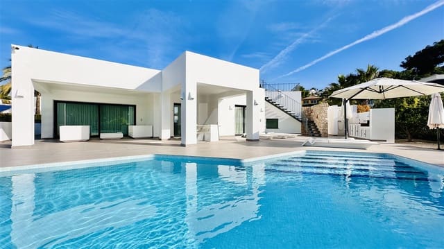 3 soverom Villa til salgs i Paichi, Teulada-Moraira med svømmebasseng garasje - € 1 050 000 (Ref: 9449859)