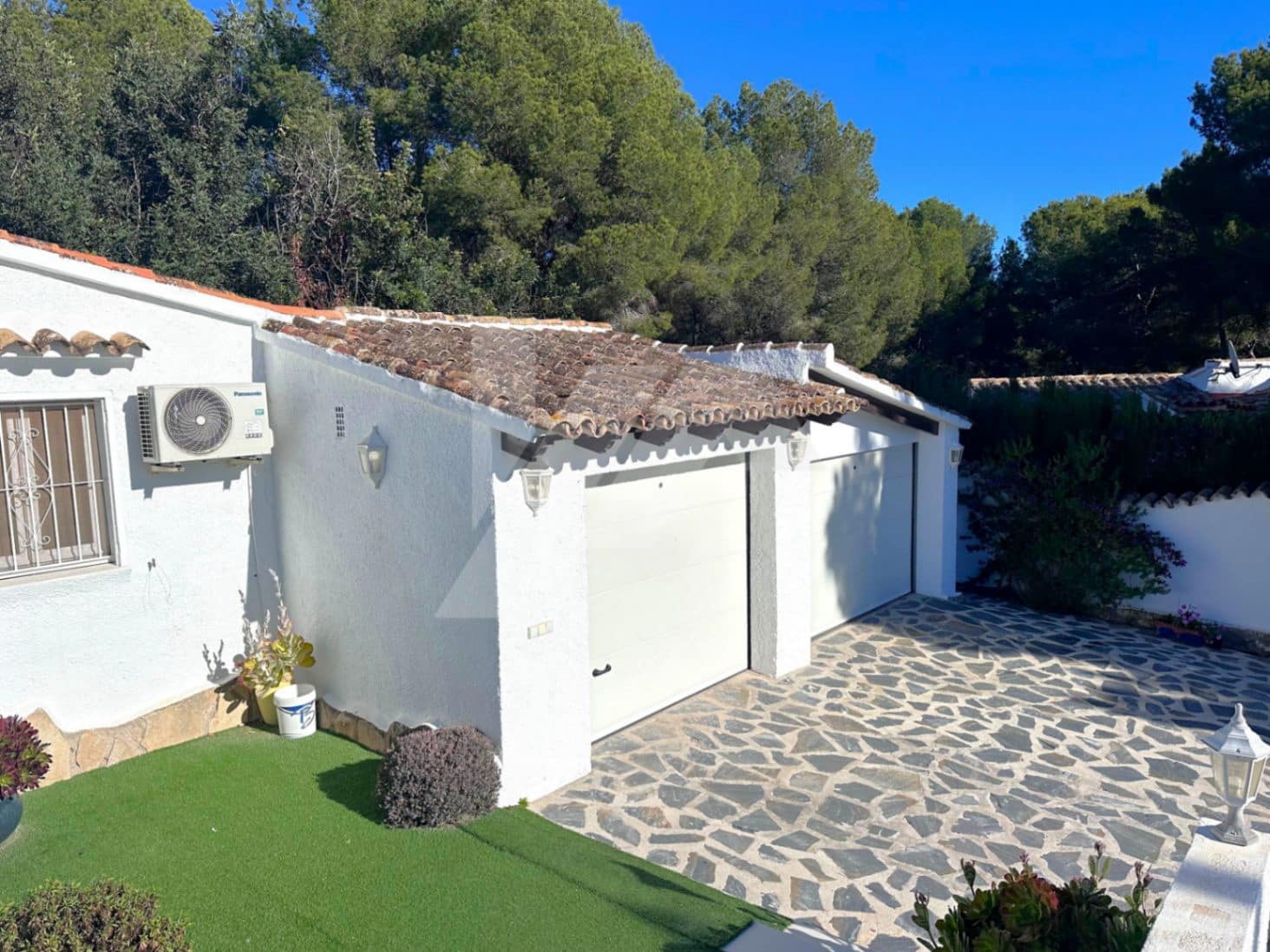 Chalet de 3 habitaciones en Teulada en venta con piscina garaje - 850.000 € (Ref: 9465974)