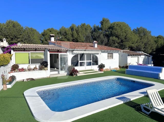 Chalet de 3 habitaciones en Teulada Pueblo, Teulada-Moraira en venta con piscina garaje - 850.000 € (Ref: 9465974)
