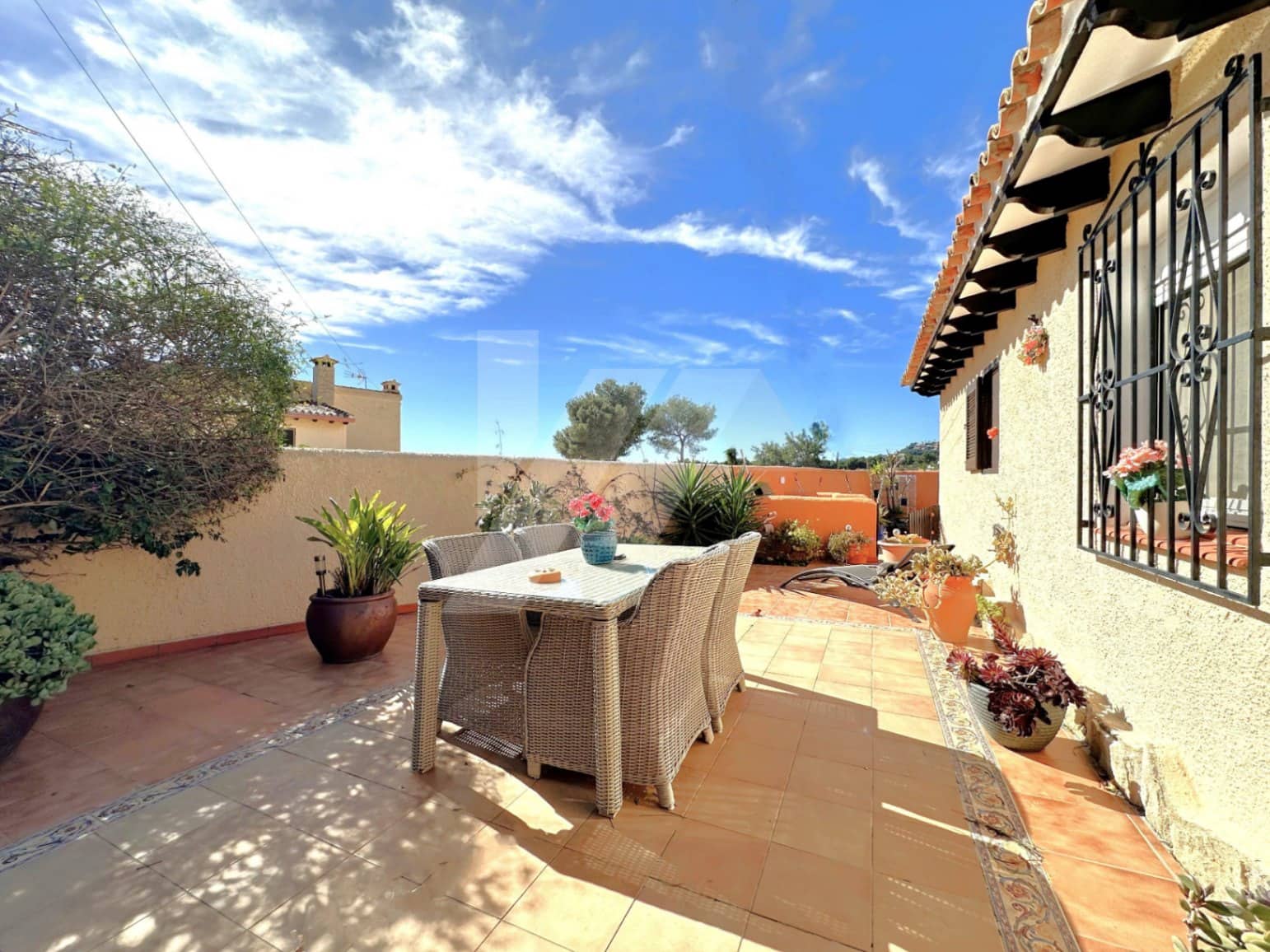 2 bedroom Villa for sale in Moraira with pool - € 475,000 (Ref: 9570092)