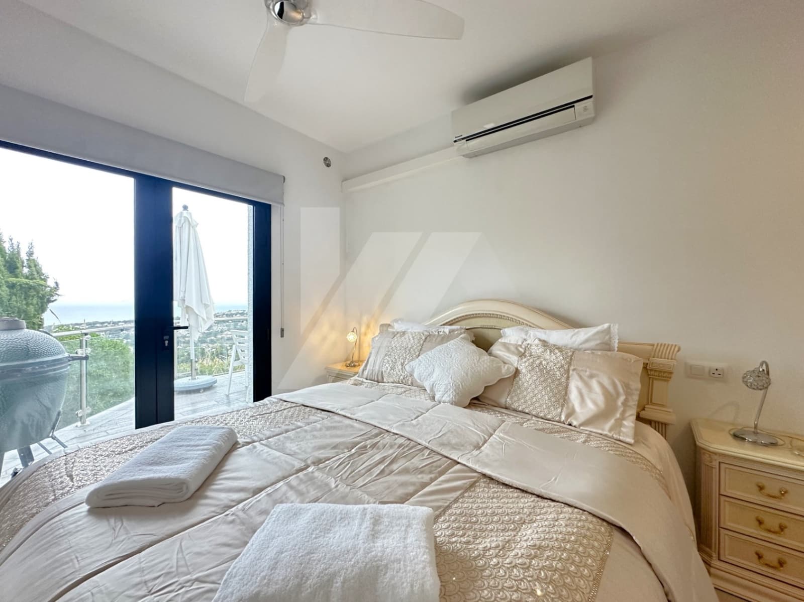 5 quarto Moradia para venda em Moraira com piscina garagem - 1 150 000 € (Ref: 9572149)