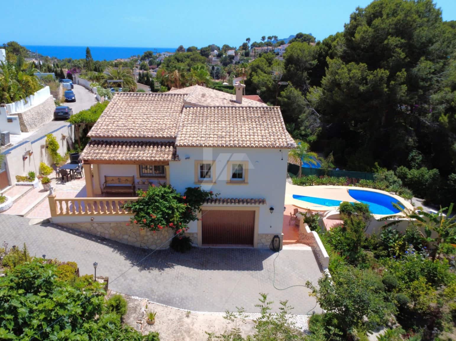 5 bedroom Villa for sale in Benissa with pool garage - € 950,000 (Ref: 9632674)